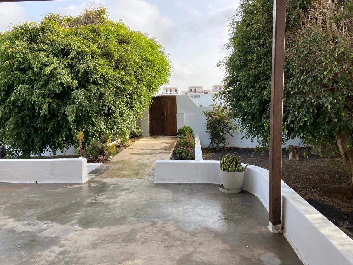 Villa Isabel San Bartolome  Ngoại thất bức ảnh