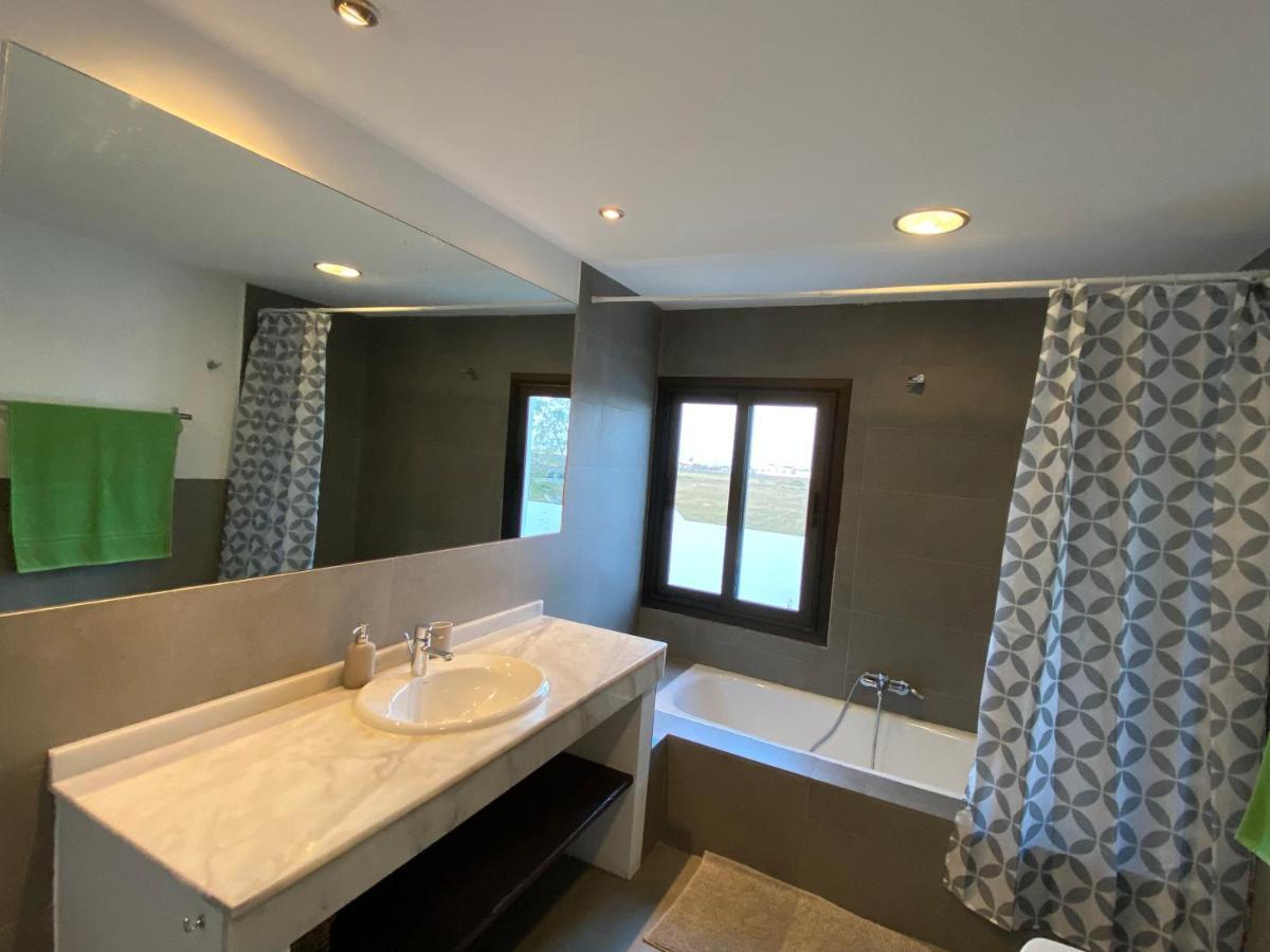 Villa Isabel San Bartolome  Ngoại thất bức ảnh